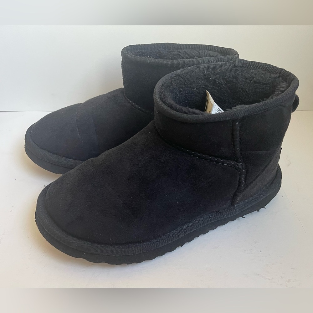 UGG Classic Ultra Mini Boot